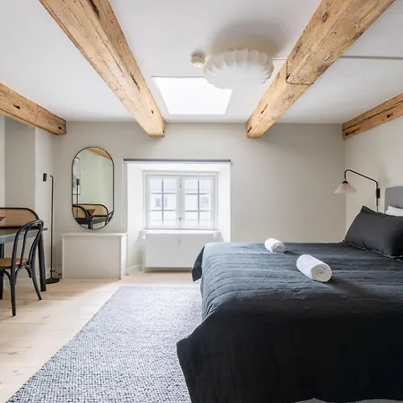 With Exposed Ceiling Beams Copenhague