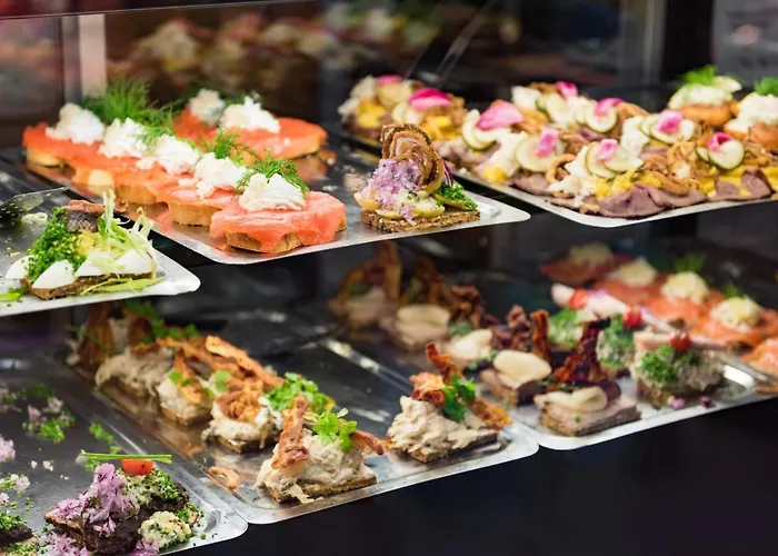 With Exposed Ceiling Beams * Copenhaga