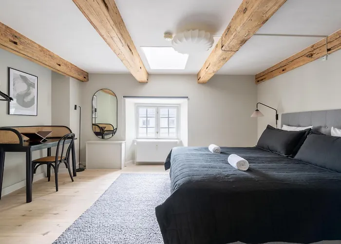 With Exposed Ceiling Beams Copenhaga