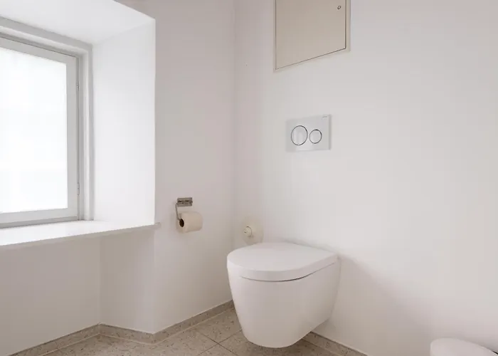 With Exposed Ceiling Beams