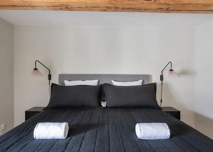 With Exposed Ceiling Beams Copenhaga