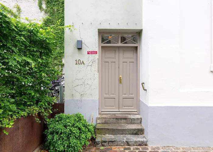 Apartamento With Exposed Ceiling Beams *