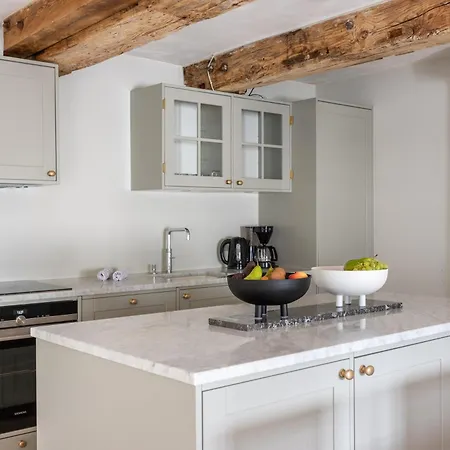 With Exposed Ceiling Beams Апартаменты *